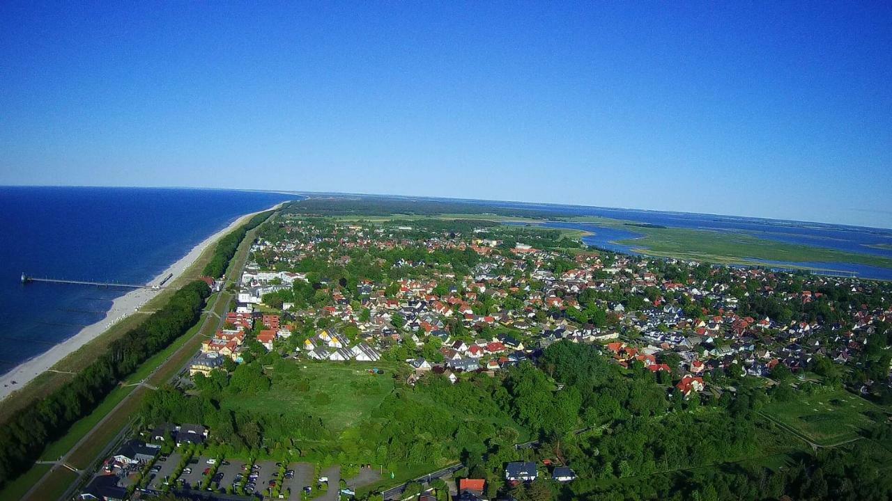 Haus Nadine Apartment Цингст Екстериор снимка